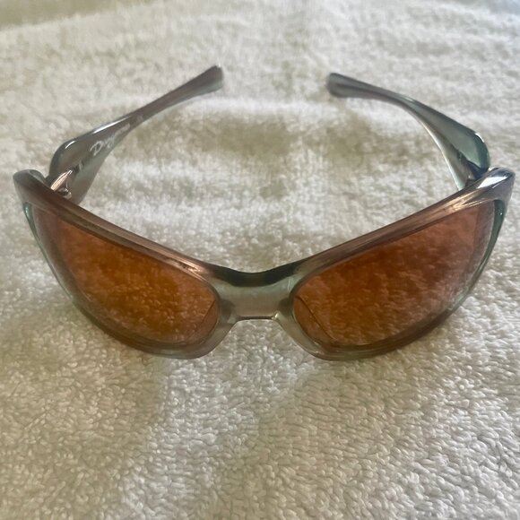 Oakley Dangerous 05-335 Brown/Green Striped Plastic Sunglasses, non-prescription - Picture 1 of 11